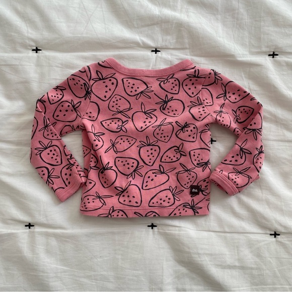 Tea Collection 3-6 Month Girl Pink Strawberry Wrap Shirt NWOT - Picture 2 of 3